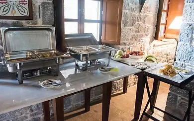 Hotel Xemoni Oitilon