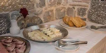 Xemoni Hotel 4*