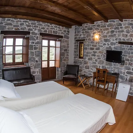 Xemoni Hotel Oitilon